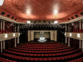 Komödie im-Bayerischen-Hof