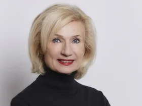 Prof. Dr. Julia Lehner